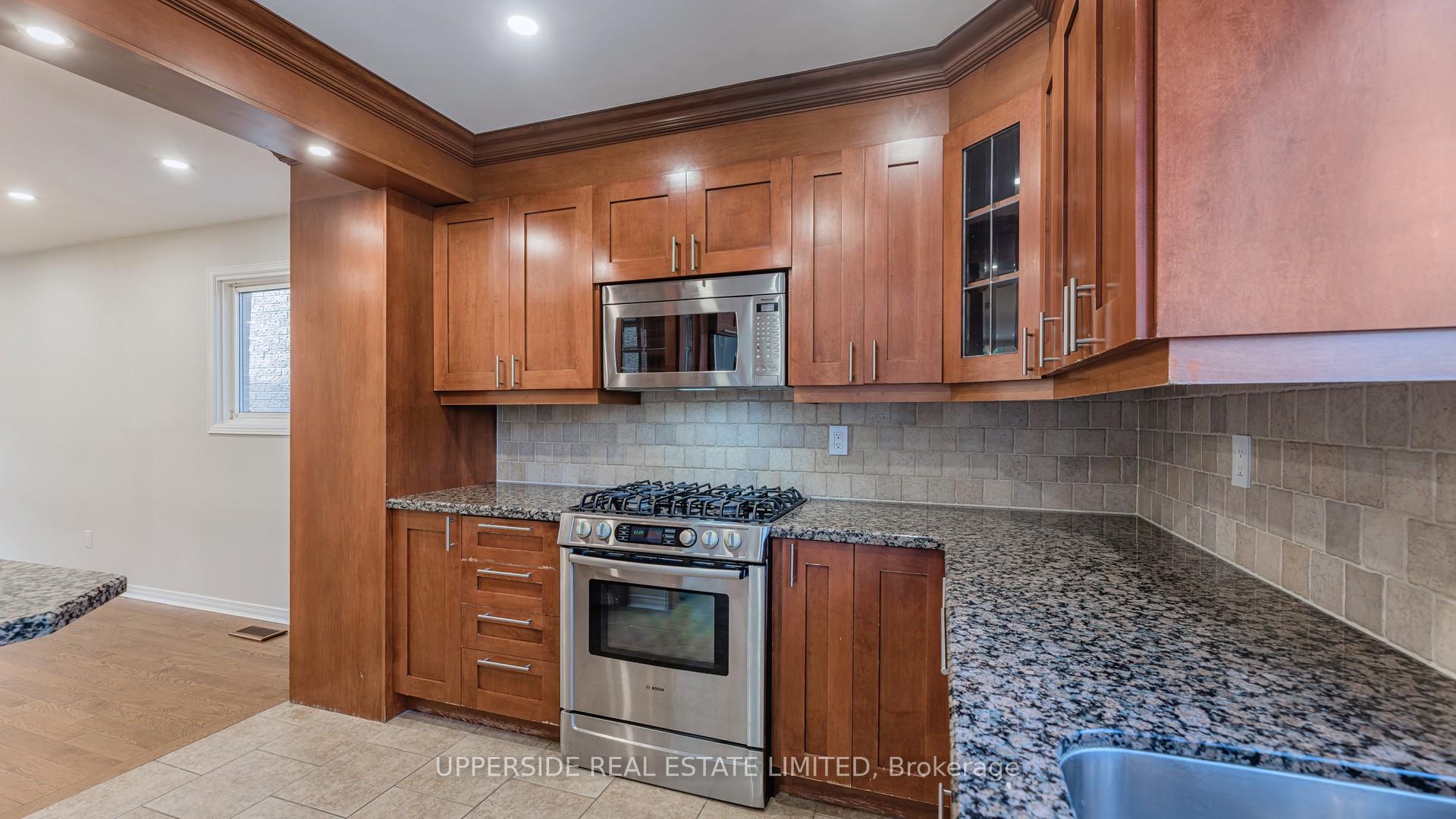 Photo 16 of 29 Judith Avenue, Vaughan, Brownridge — HOMEH