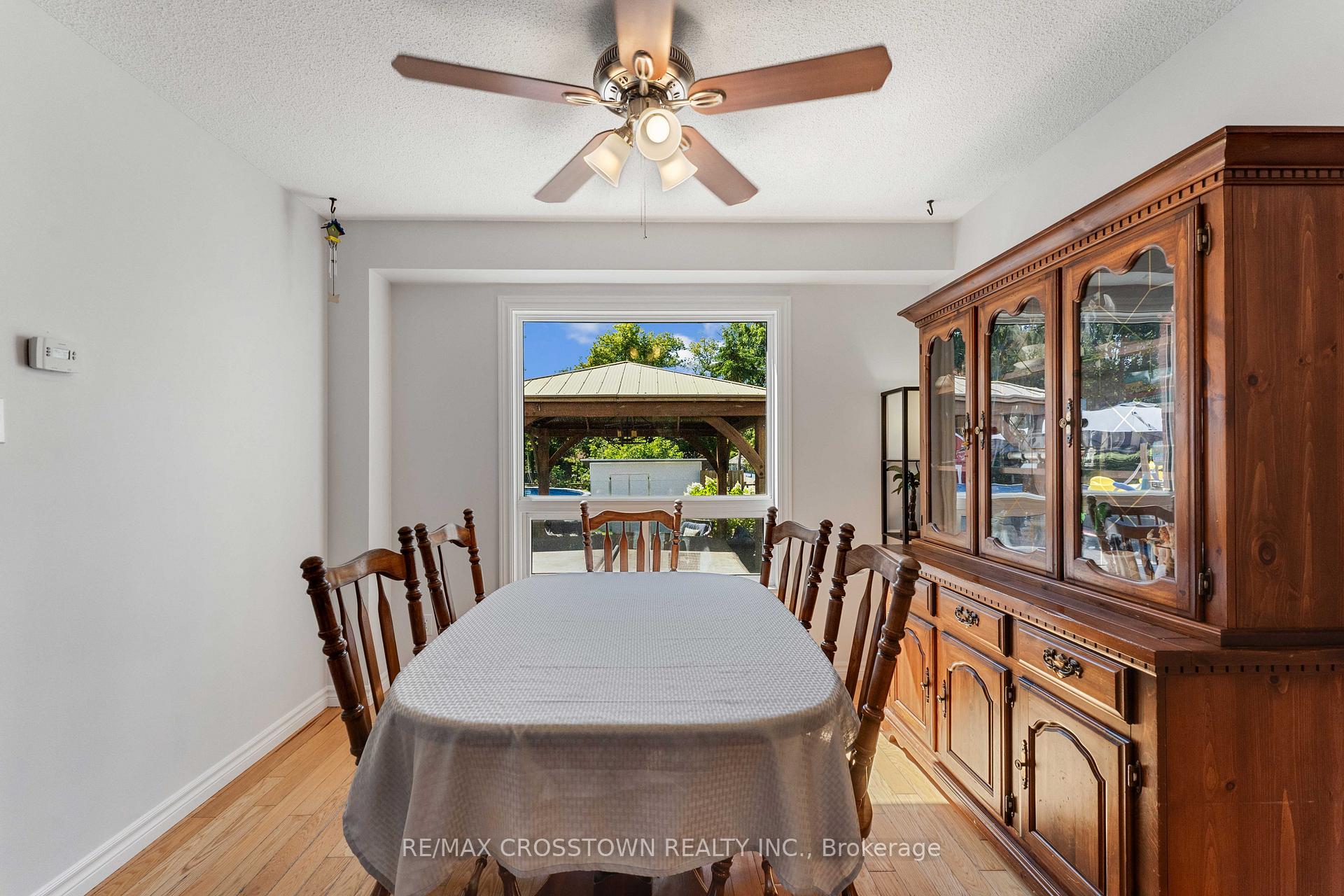 Photo 8 of 10 Carter Road, Barrie, Painswick South — HOMEH
