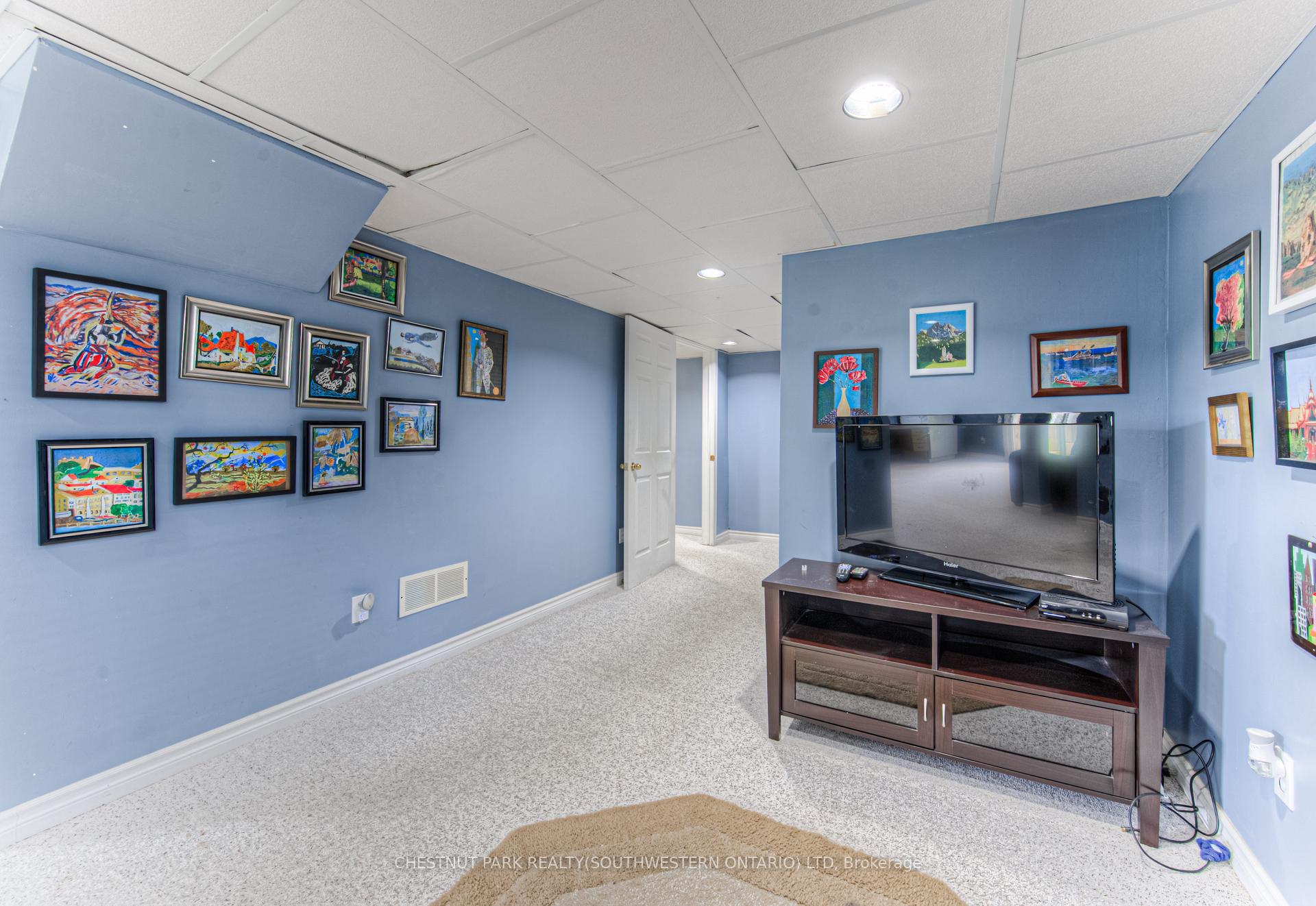 Photo 40 of 619 Westfield Drive, Waterloo — HOMEH