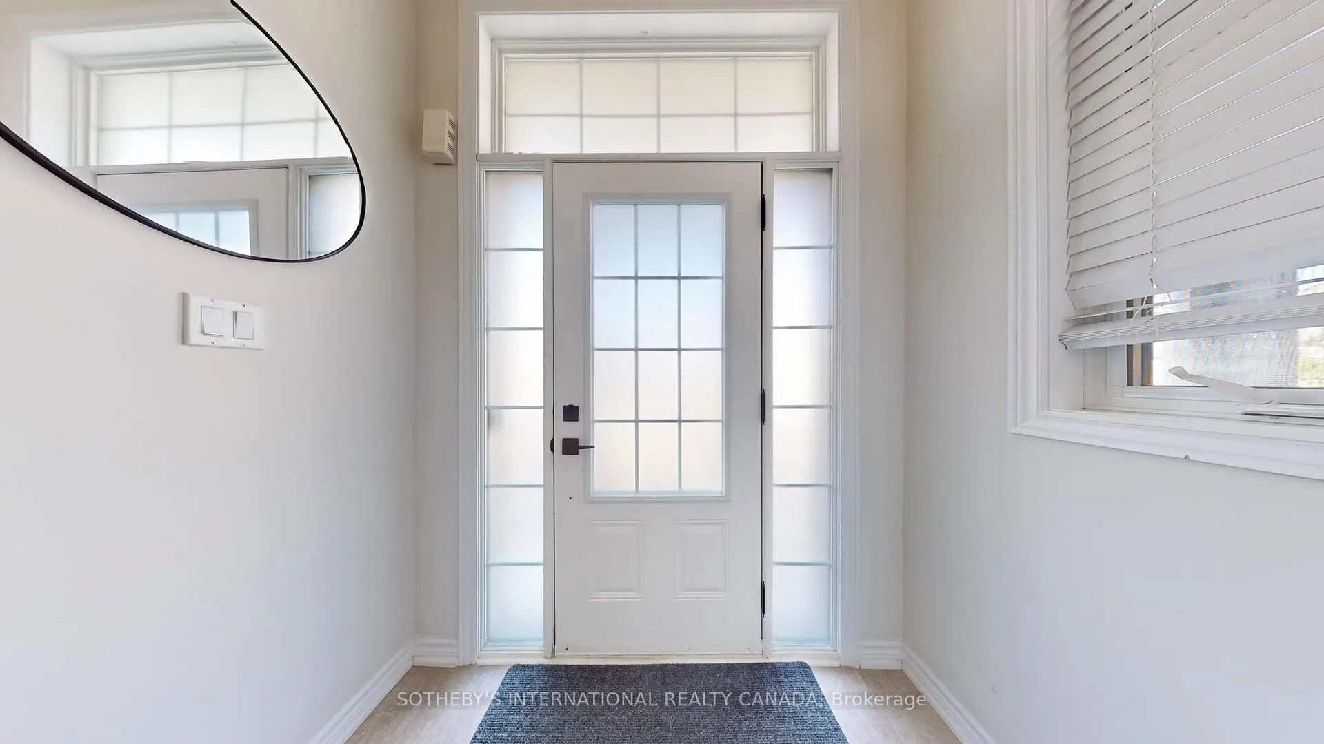 Photo 3 of 160 Sunset Terrace, Vaughan, Vellore Village — HOMEH