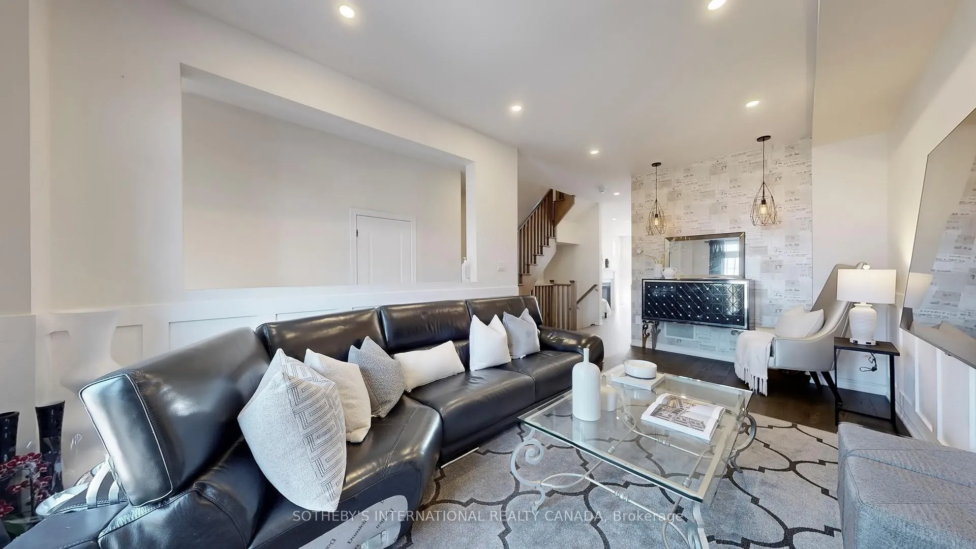 Photo 8 of 160 Sunset Terrace, Vaughan, Vellore Village — HOMEH