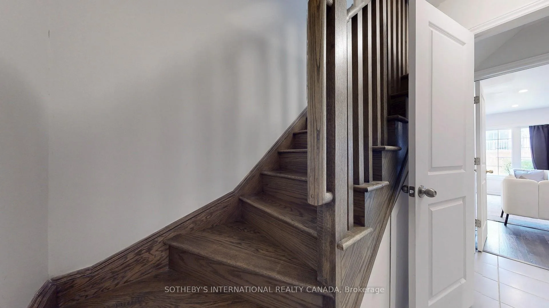 Photo 18 of 160 Sunset Terrace, Vaughan, Vellore Village — HOMEH