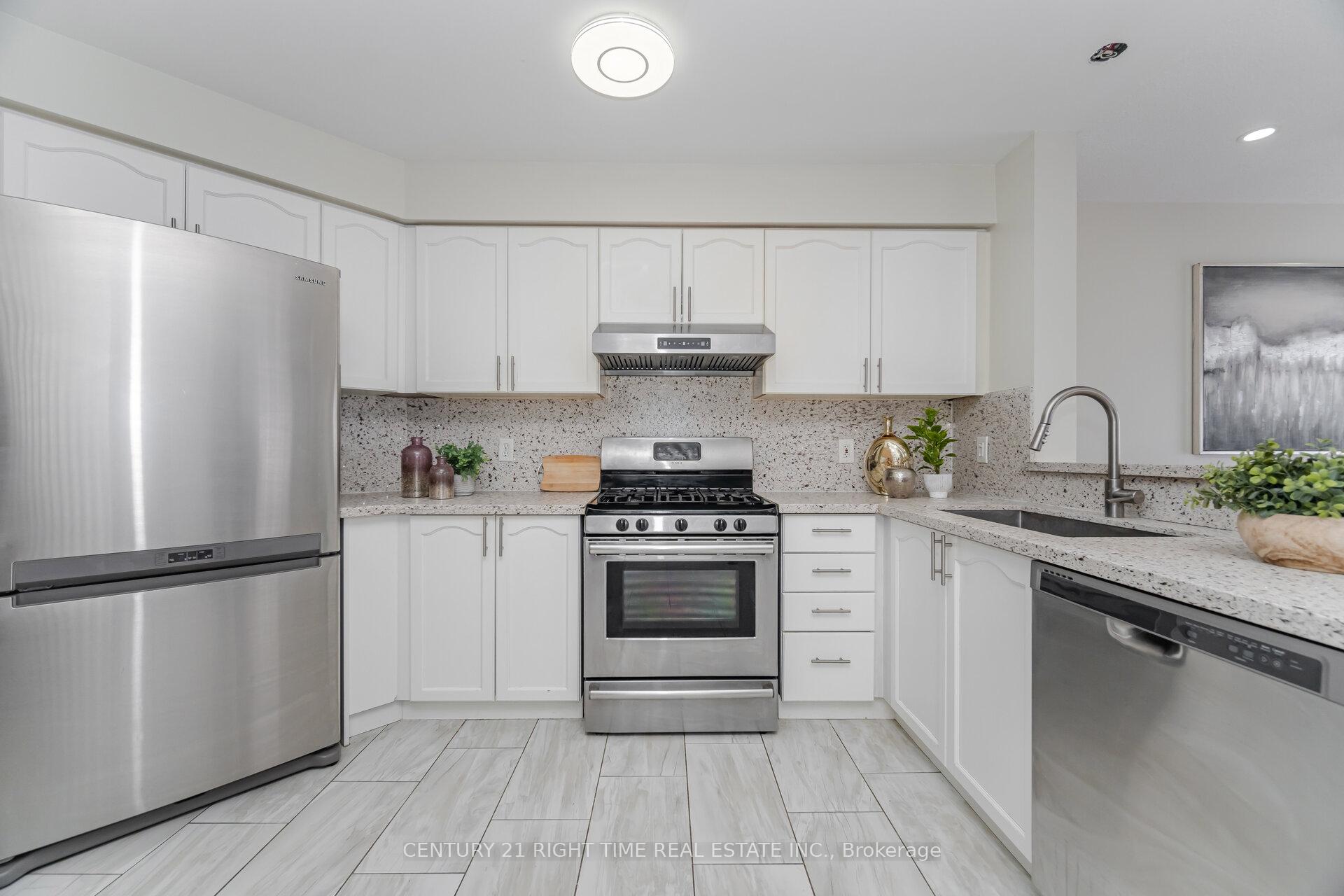 Photo 10 of 525 Chablis Drive, Waterloo — HOMEH