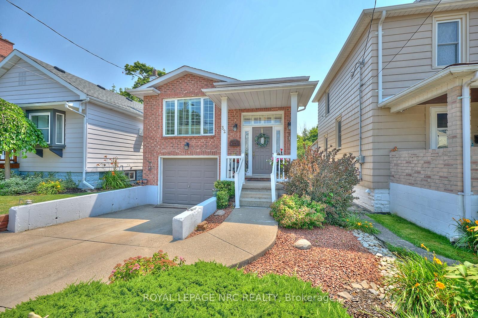 Photo 4 of 32 Wilton Avenue, Welland, Broadway — HOMEH