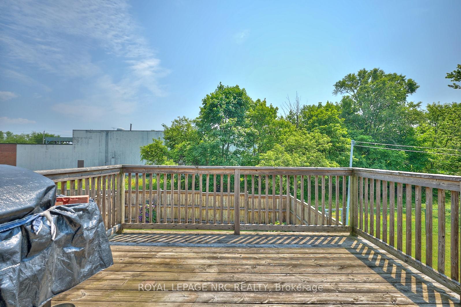 Photo 9 of 32 Wilton Avenue, Welland, Broadway — HOMEH