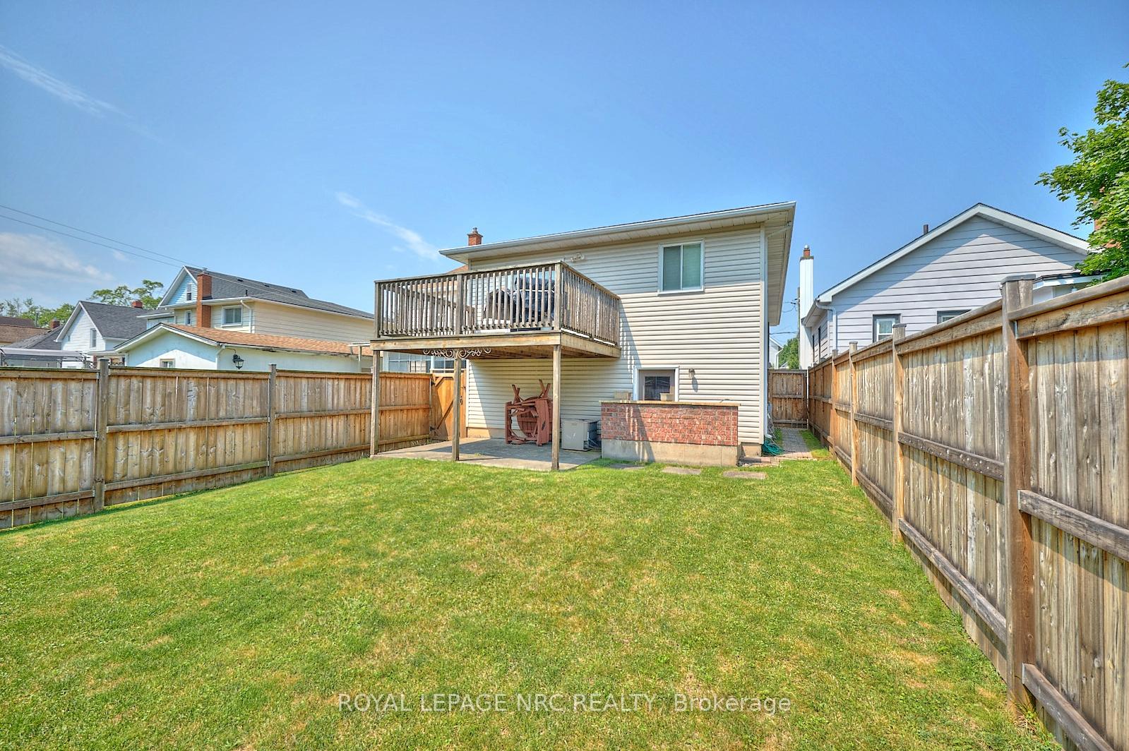 Photo 10 of 32 Wilton Avenue, Welland, Broadway — HOMEH