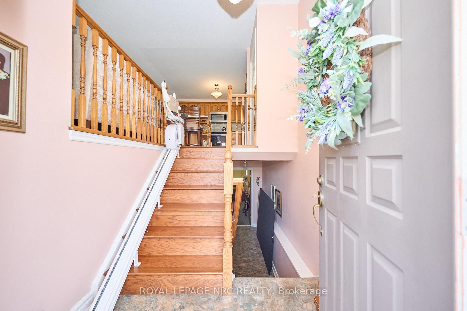 Photo 14 of 32 Wilton Avenue, Welland, Broadway — HOMEH
