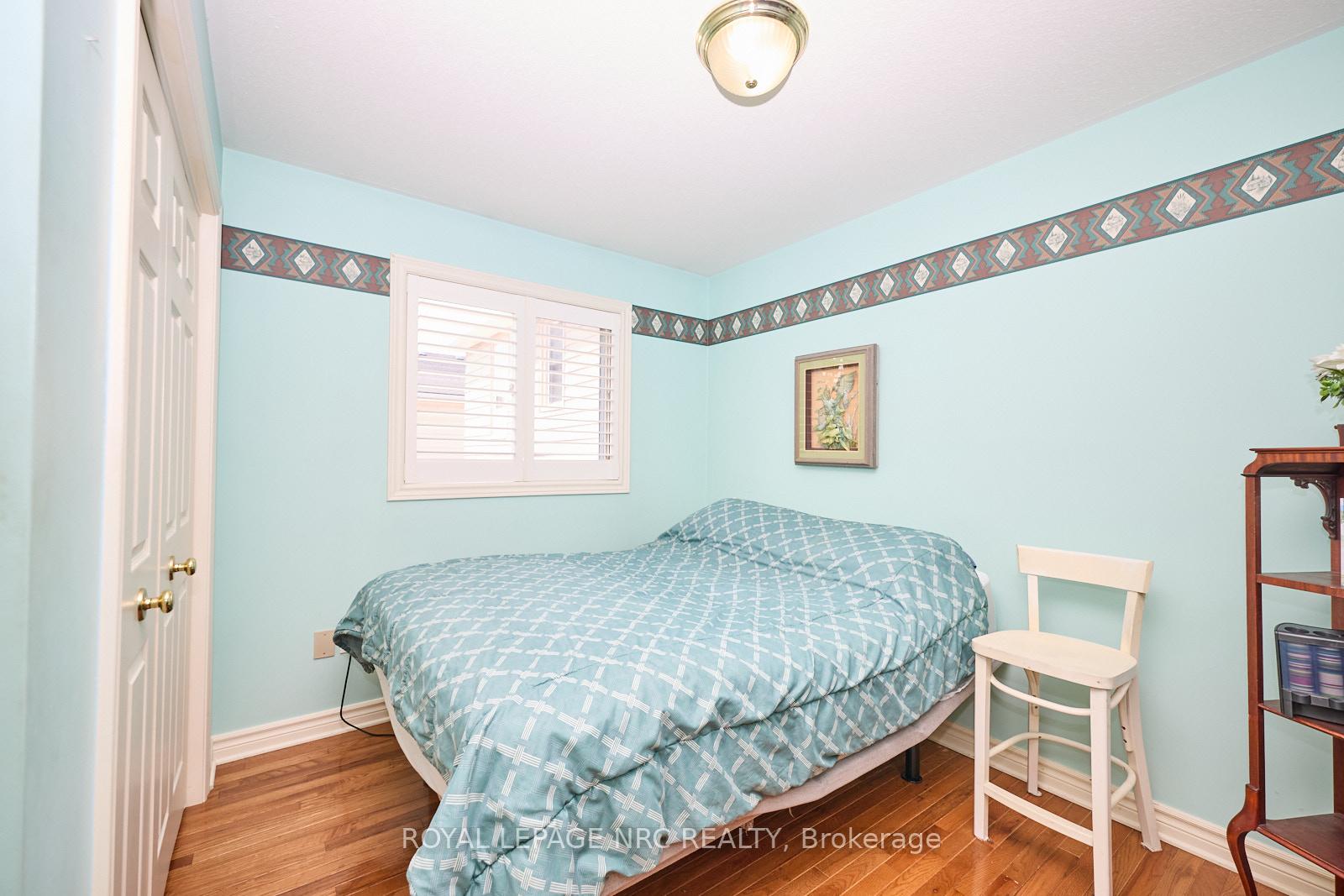 Photo 33 of 32 Wilton Avenue, Welland, Broadway — HOMEH