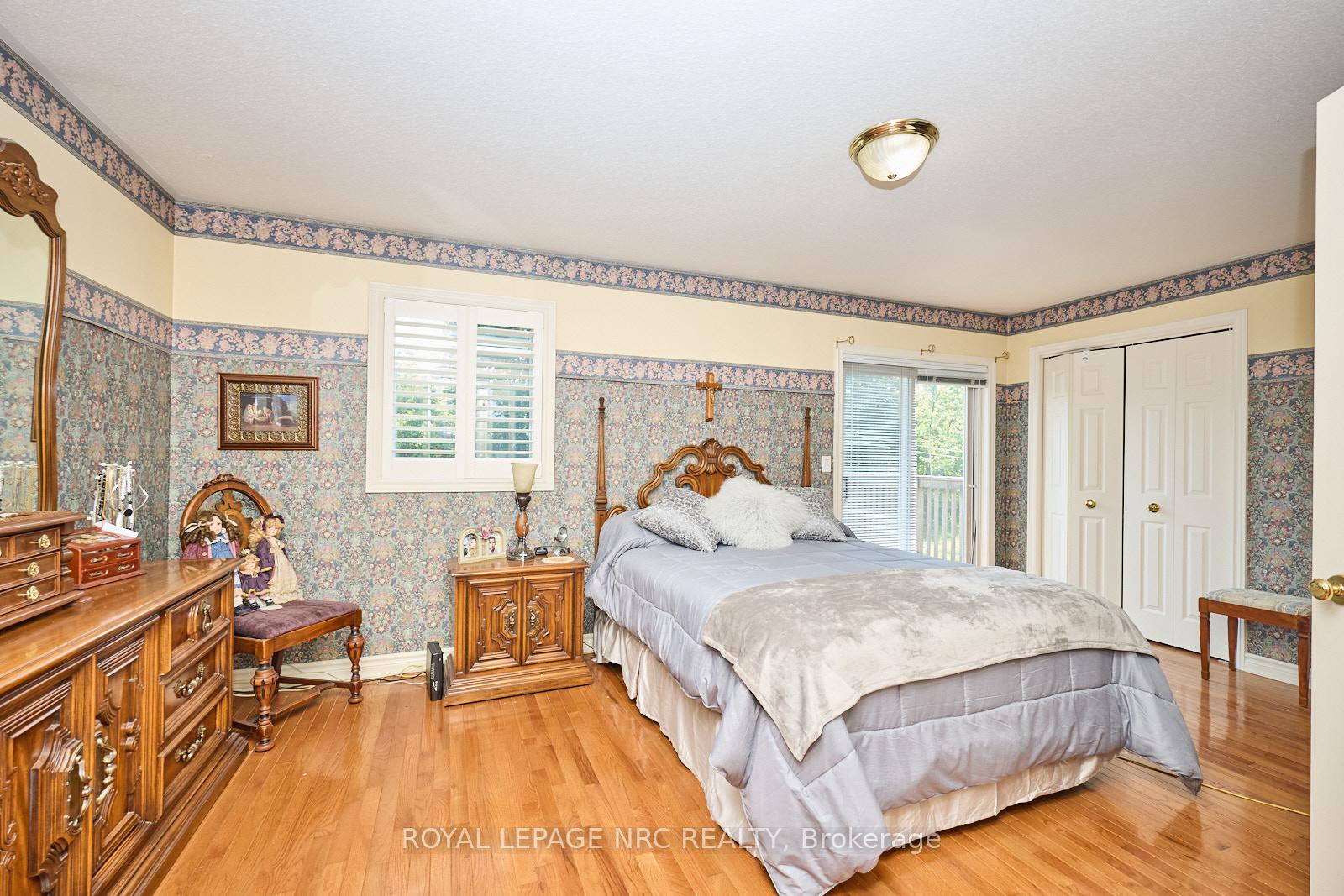 Photo 34 of 32 Wilton Avenue, Welland, Broadway — HOMEH