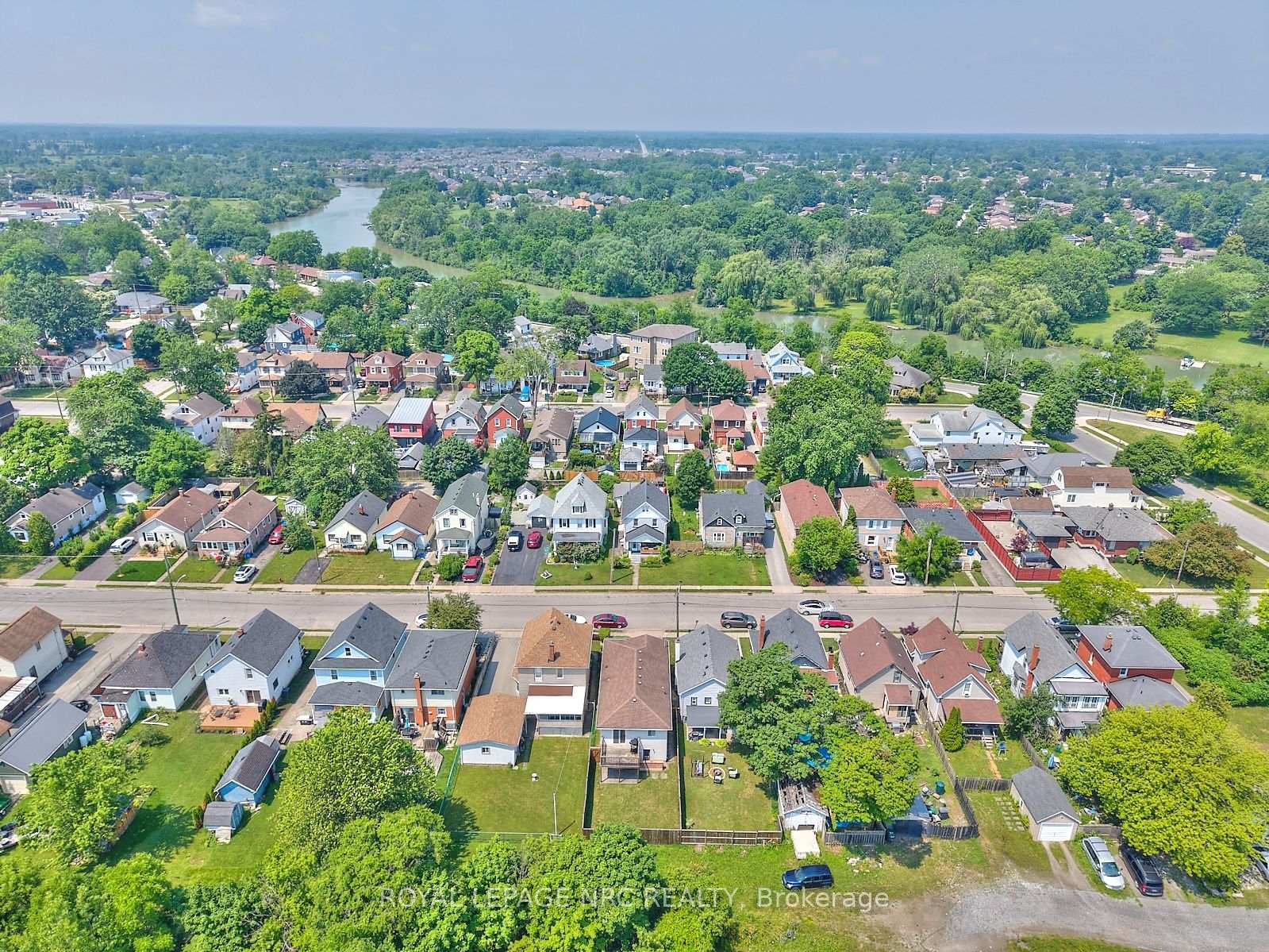 Photo 46 of 32 Wilton Avenue, Welland, Broadway — HOMEH