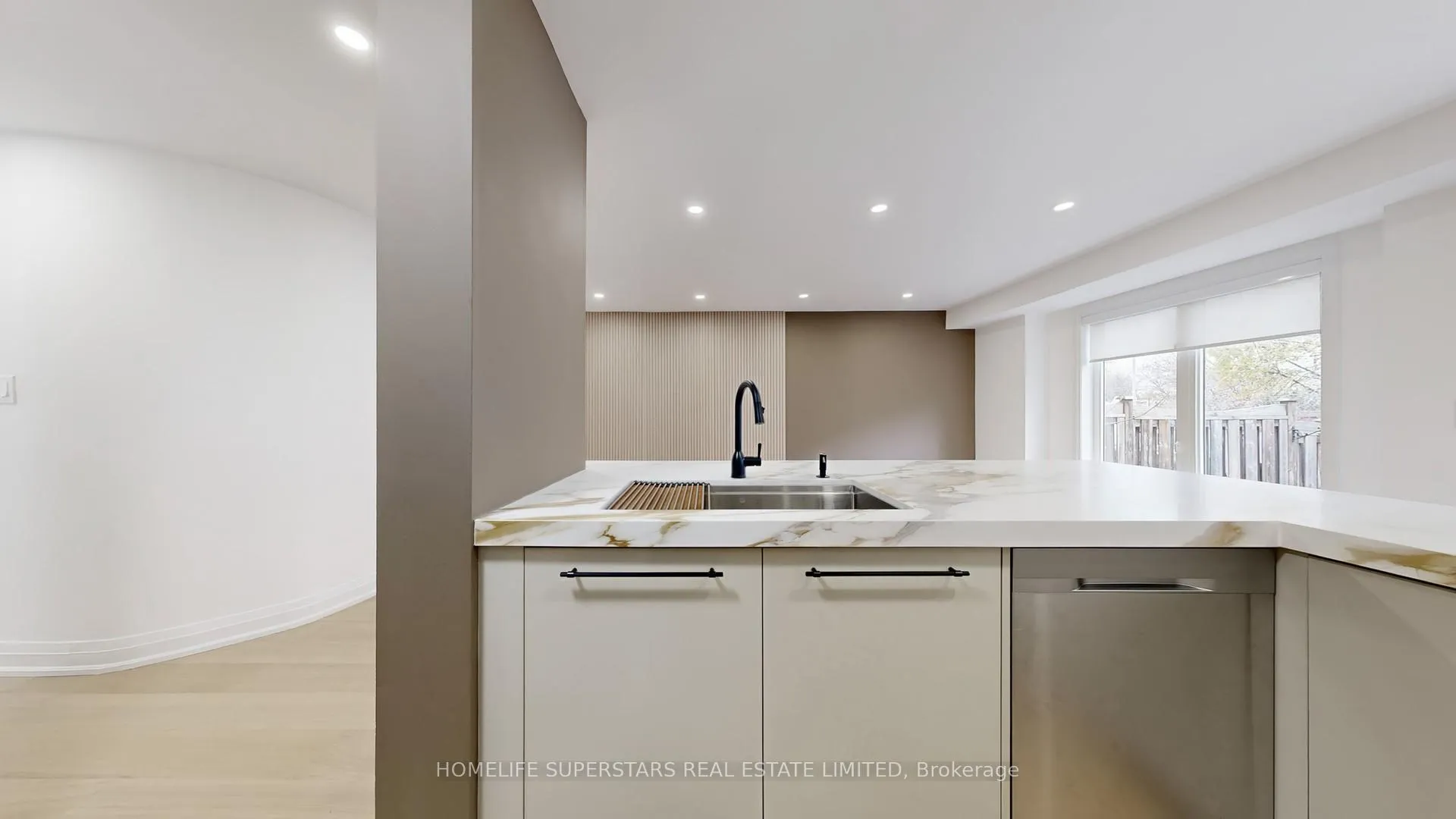 Photo 10 of 3 Playfair Road, Whitby, Downtown Whitby — HOMEH