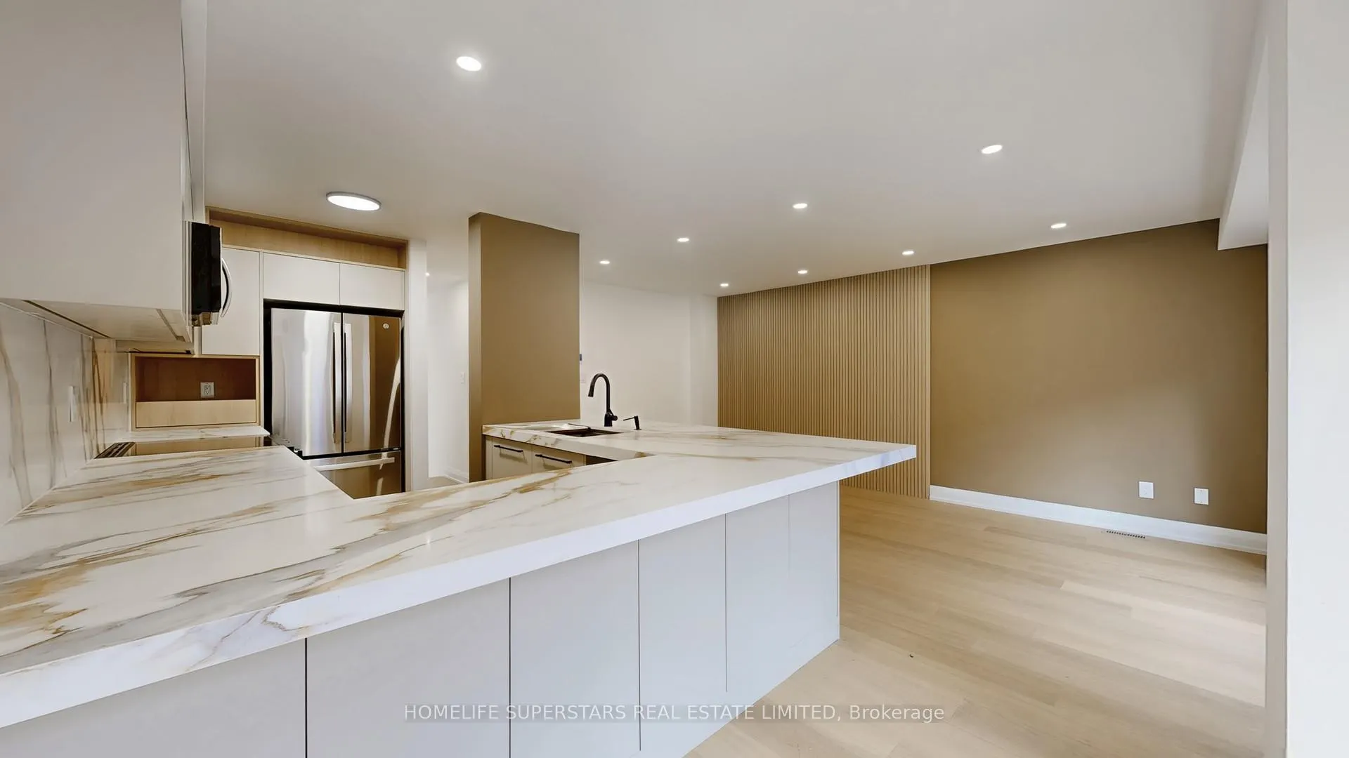 Photo 13 of 3 Playfair Road, Whitby, Downtown Whitby — HOMEH