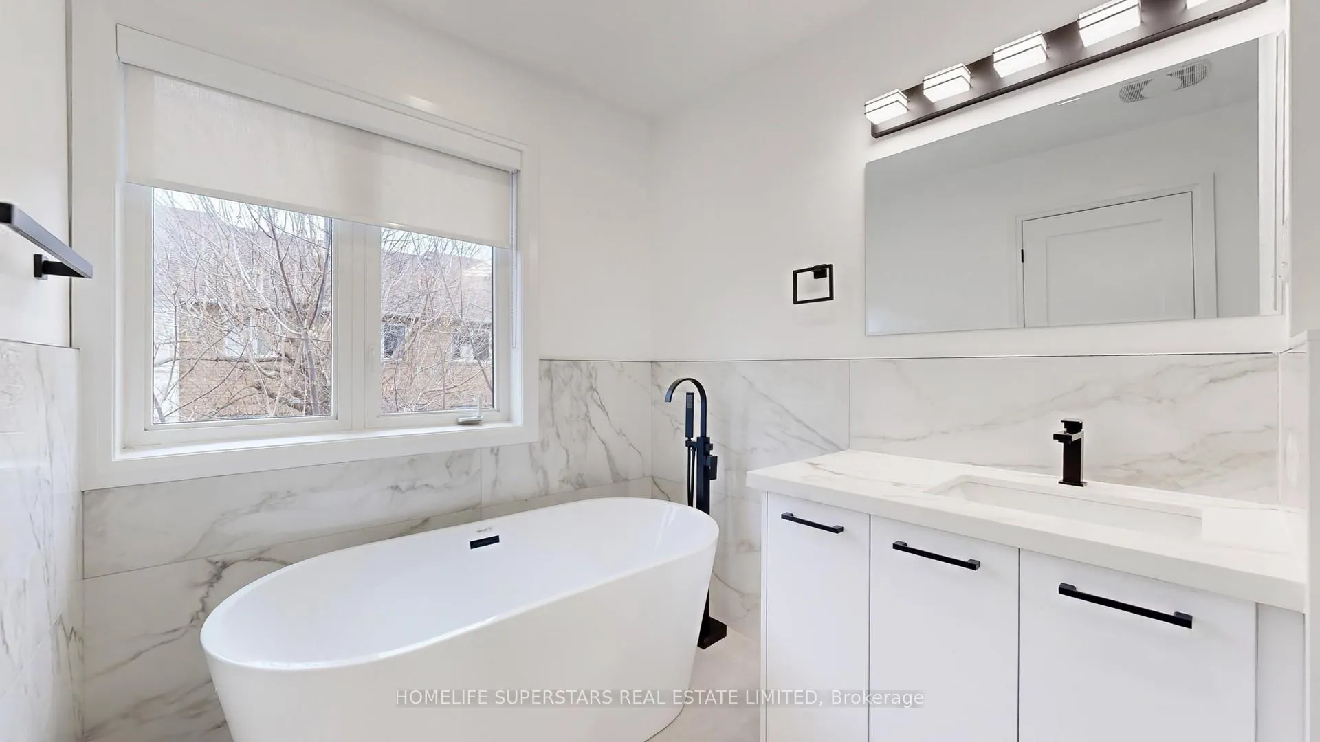 Photo 26 of 3 Playfair Road, Whitby, Downtown Whitby — HOMEH