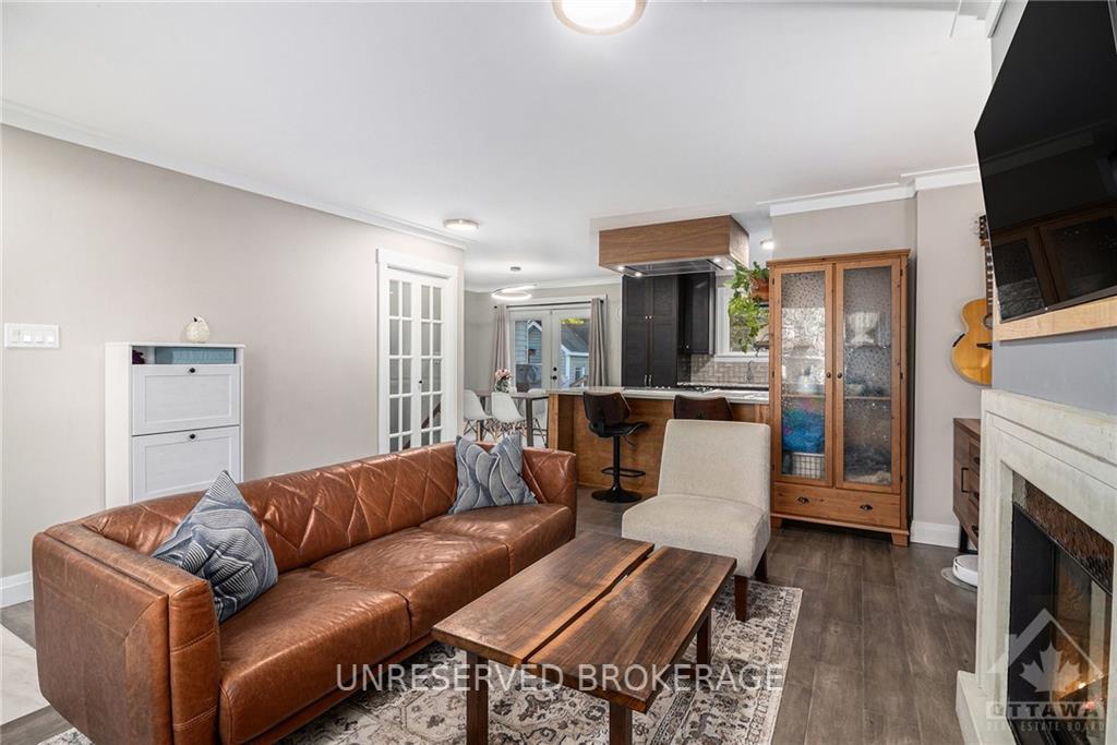 Photo 6 of 2162 Fillmore Crescent, Ottawa, Beacon Hill North — HOMEH