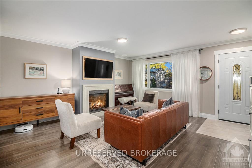 Photo 5 of 2162 Fillmore Crescent, Ottawa, Beacon Hill North — HOMEH