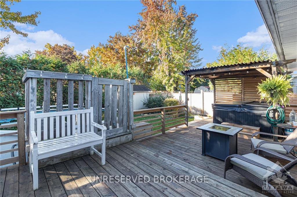 Photo 23 of 2162 Fillmore Crescent, Ottawa, Beacon Hill North — HOMEH
