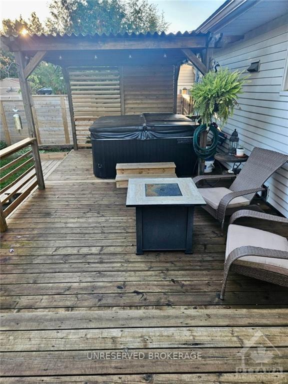 Photo 26 of 2162 Fillmore Crescent, Ottawa, Beacon Hill North — HOMEH