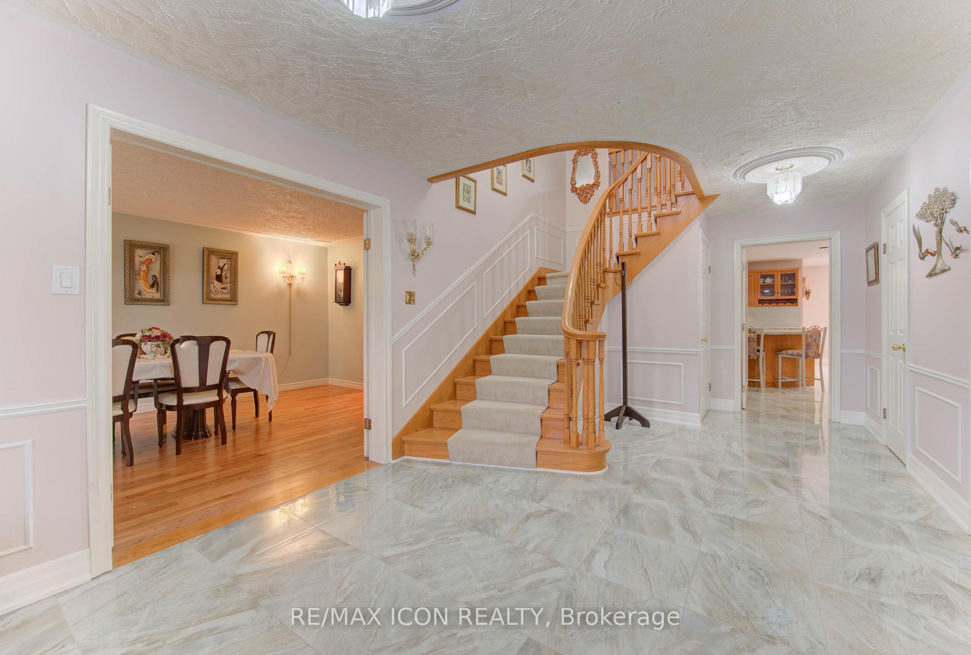 Photo 6 of 531 Sandbrooke Court, Waterloo — HOMEH