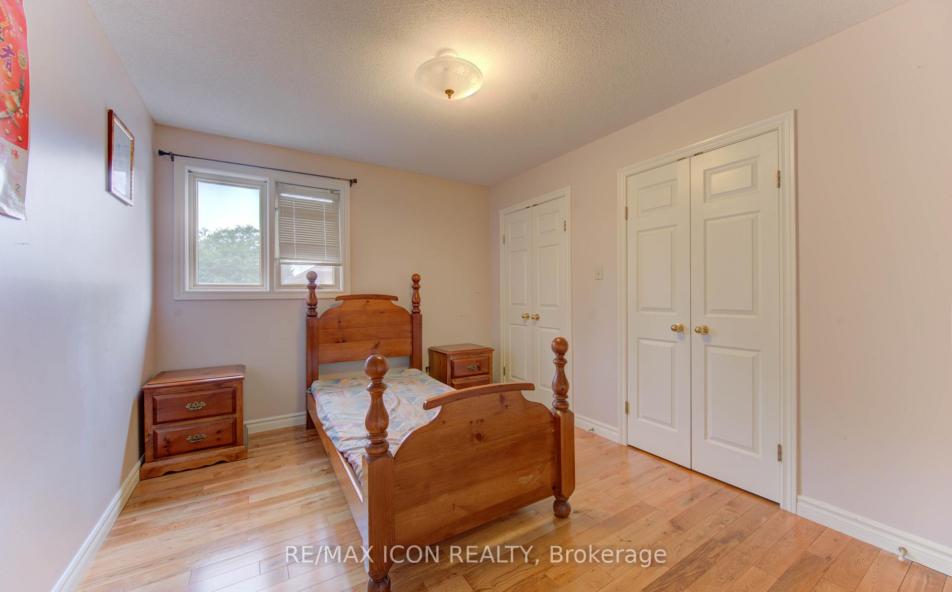 Photo 30 of 531 Sandbrooke Court, Waterloo — HOMEH