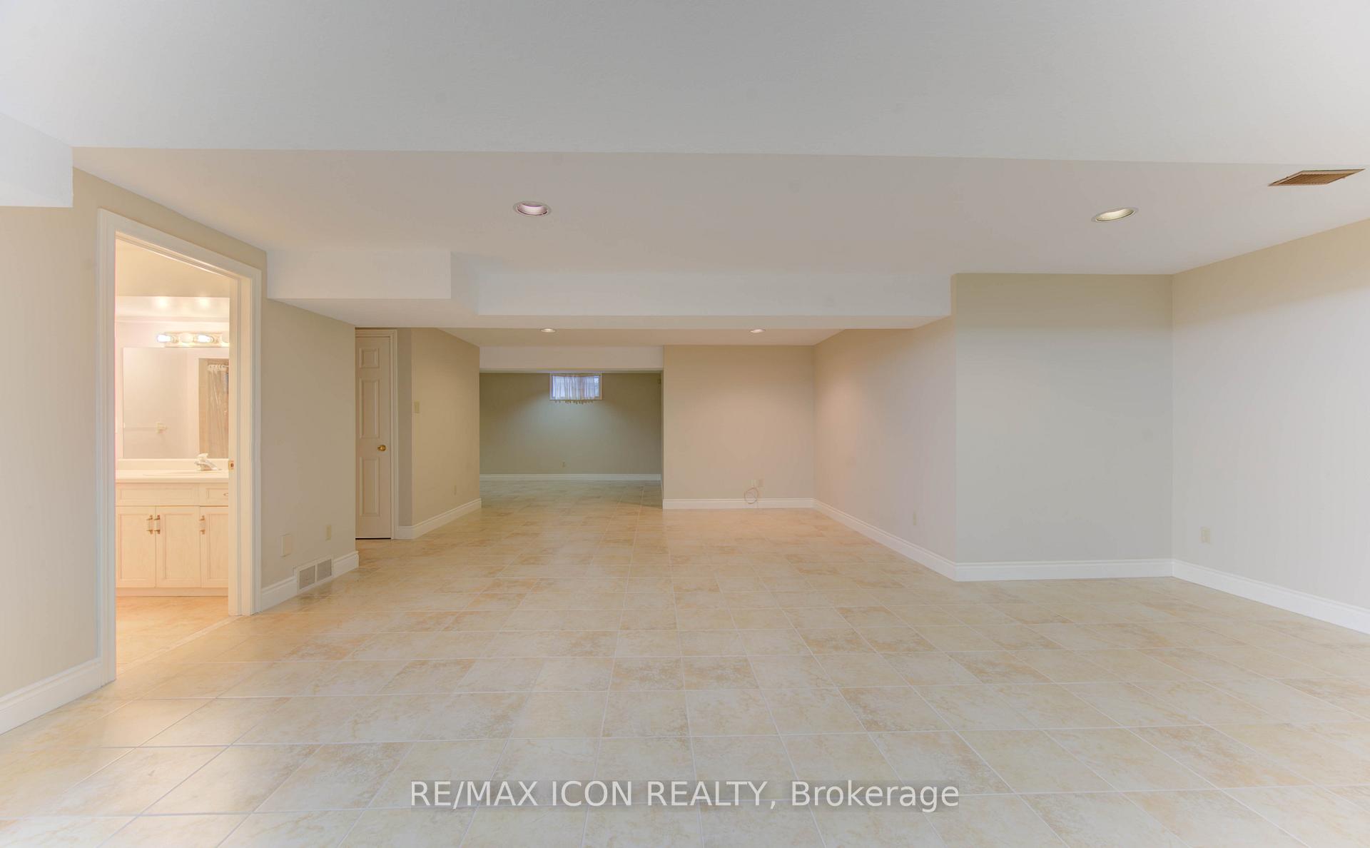 Photo 37 of 531 Sandbrooke Court, Waterloo — HOMEH