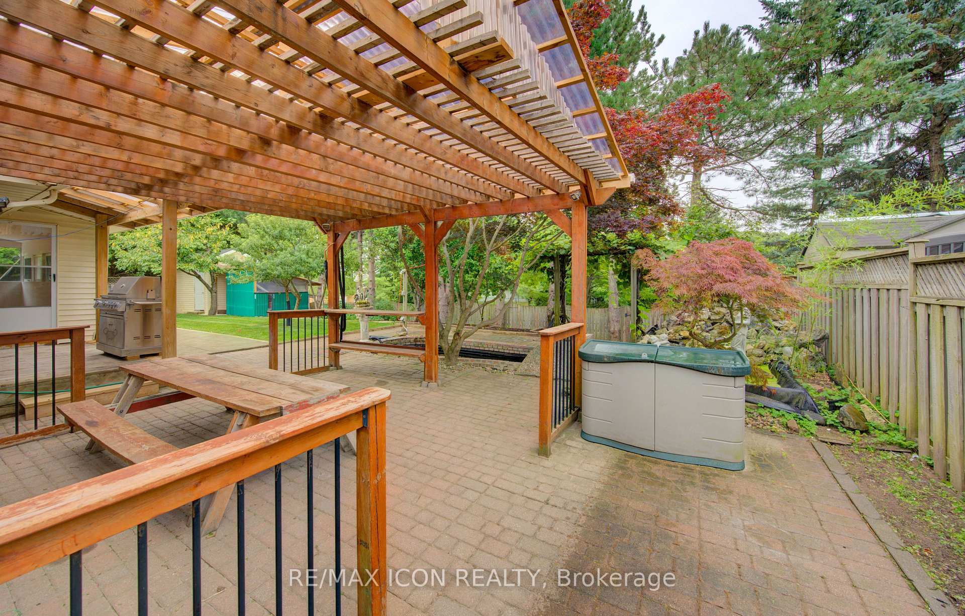 Photo 39 of 531 Sandbrooke Court, Waterloo — HOMEH
