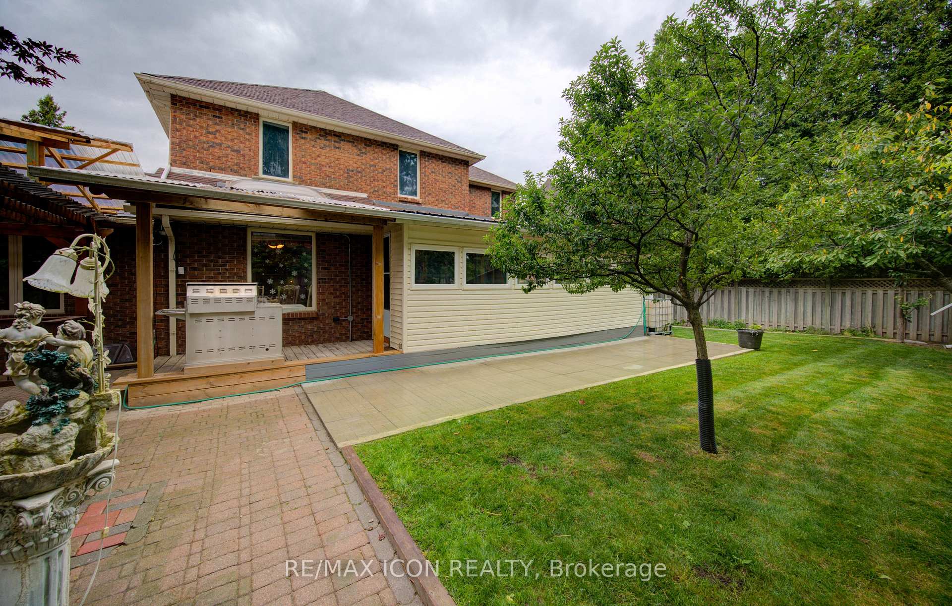 Photo 44 of 531 Sandbrooke Court, Waterloo — HOMEH