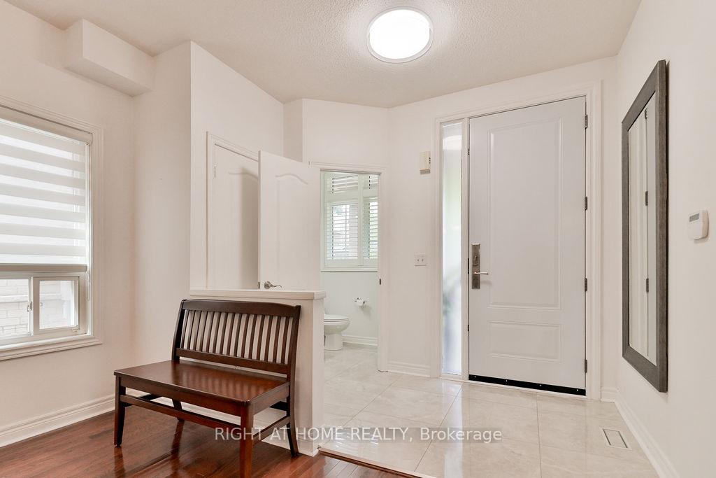 Photo 4 of 140 Moraine Drive, Vaughan, Vellore Village — HOMEH
