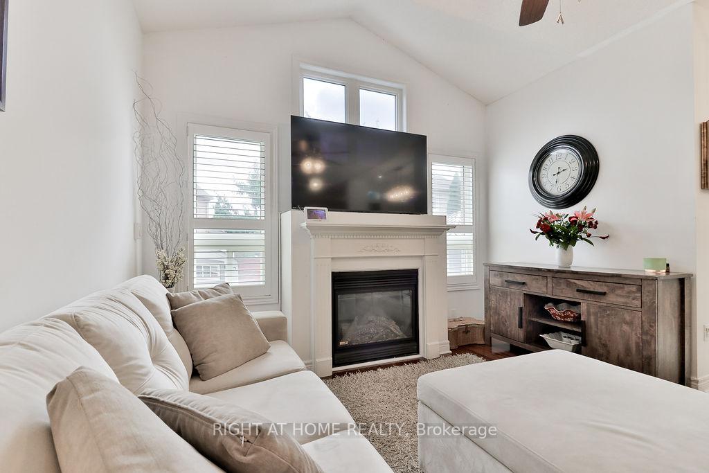 Photo 10 of 140 Moraine Drive, Vaughan, Vellore Village — HOMEH