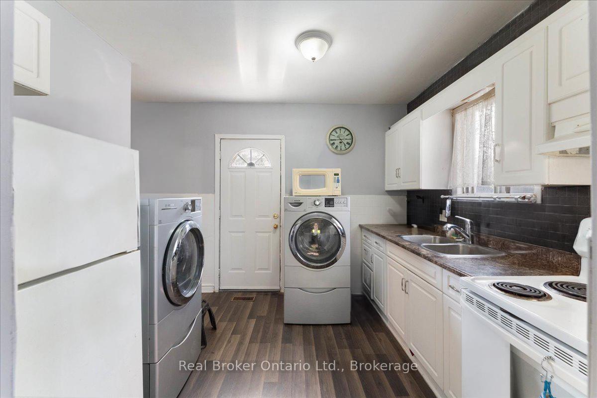 Photo 4 of 416 Deere Street, Welland, Lincoln/Crowland — HOMEH