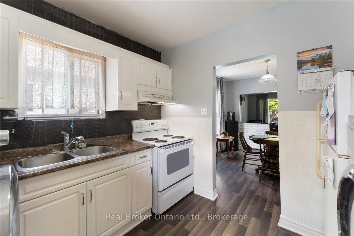 Photo 5 of 416 Deere Street, Welland, Lincoln/Crowland — HOMEH