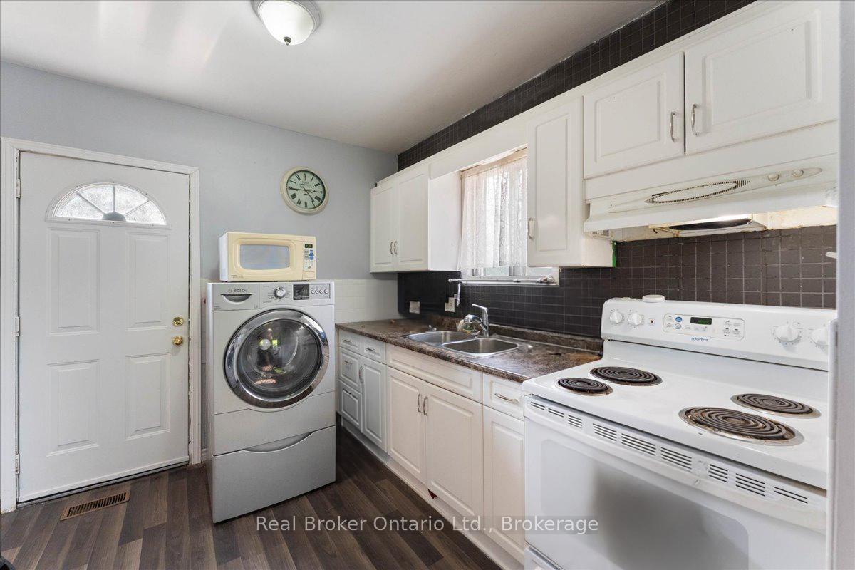Photo 8 of 416 Deere Street, Welland, Lincoln/Crowland — HOMEH