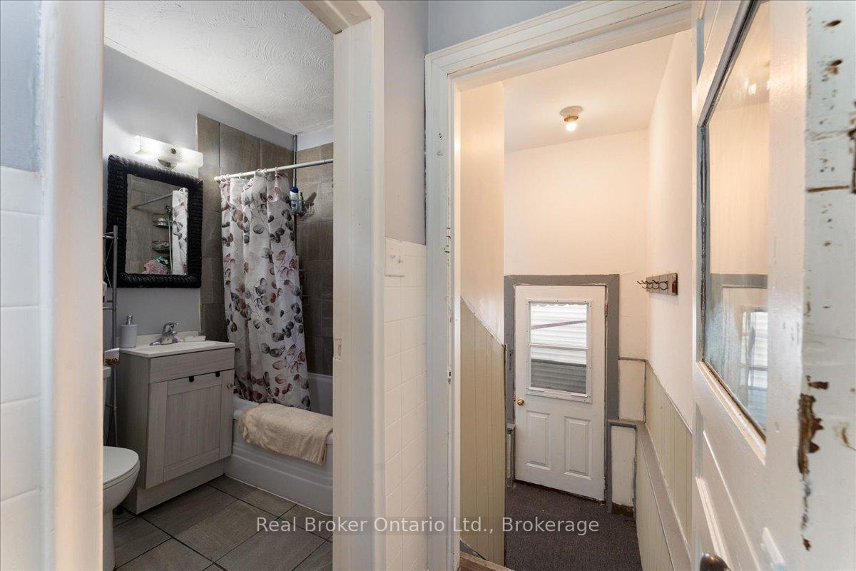 Photo 15 of 416 Deere Street, Welland, Lincoln/Crowland — HOMEH