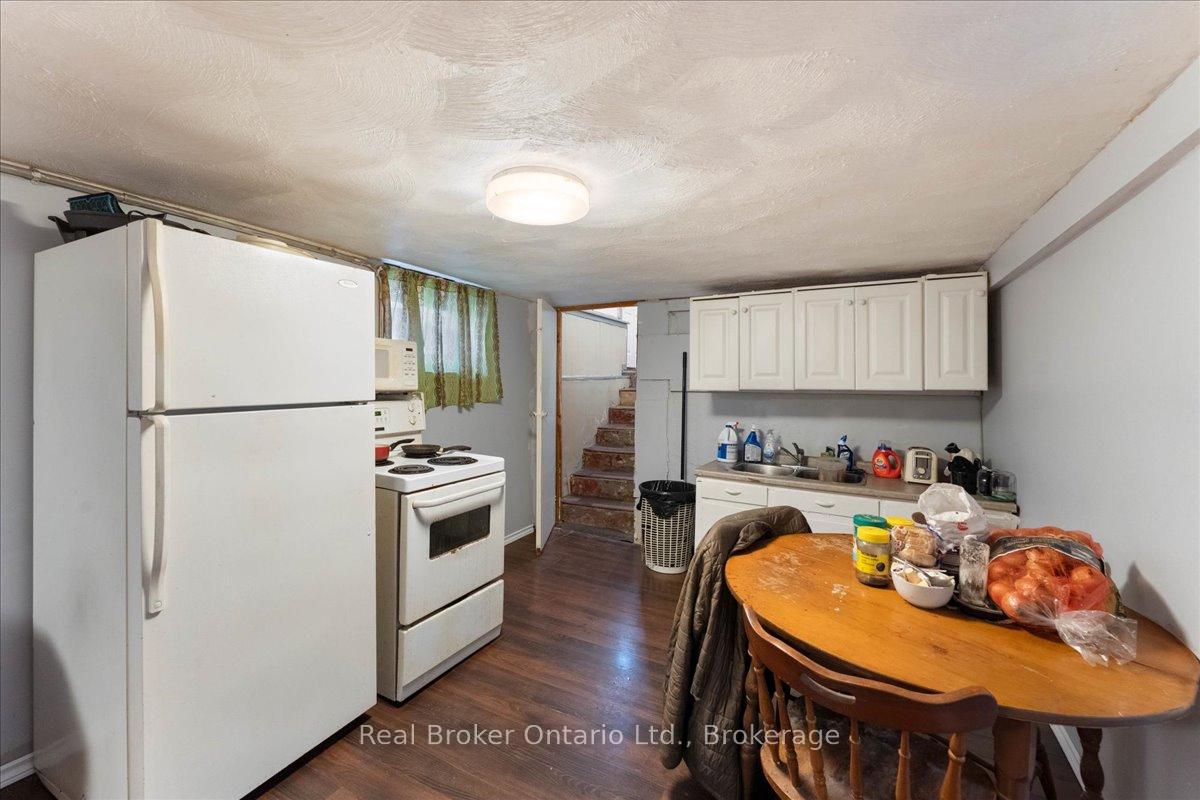 Photo 18 of 416 Deere Street, Welland, Lincoln/Crowland — HOMEH