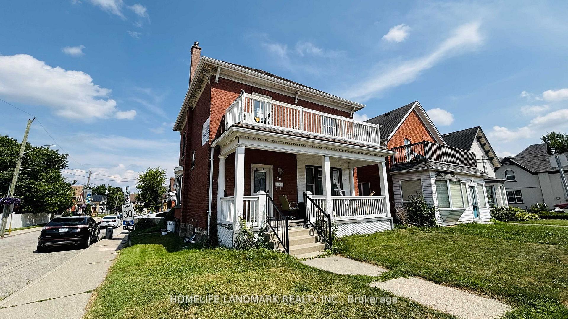 Front of 30 Regina Street N
