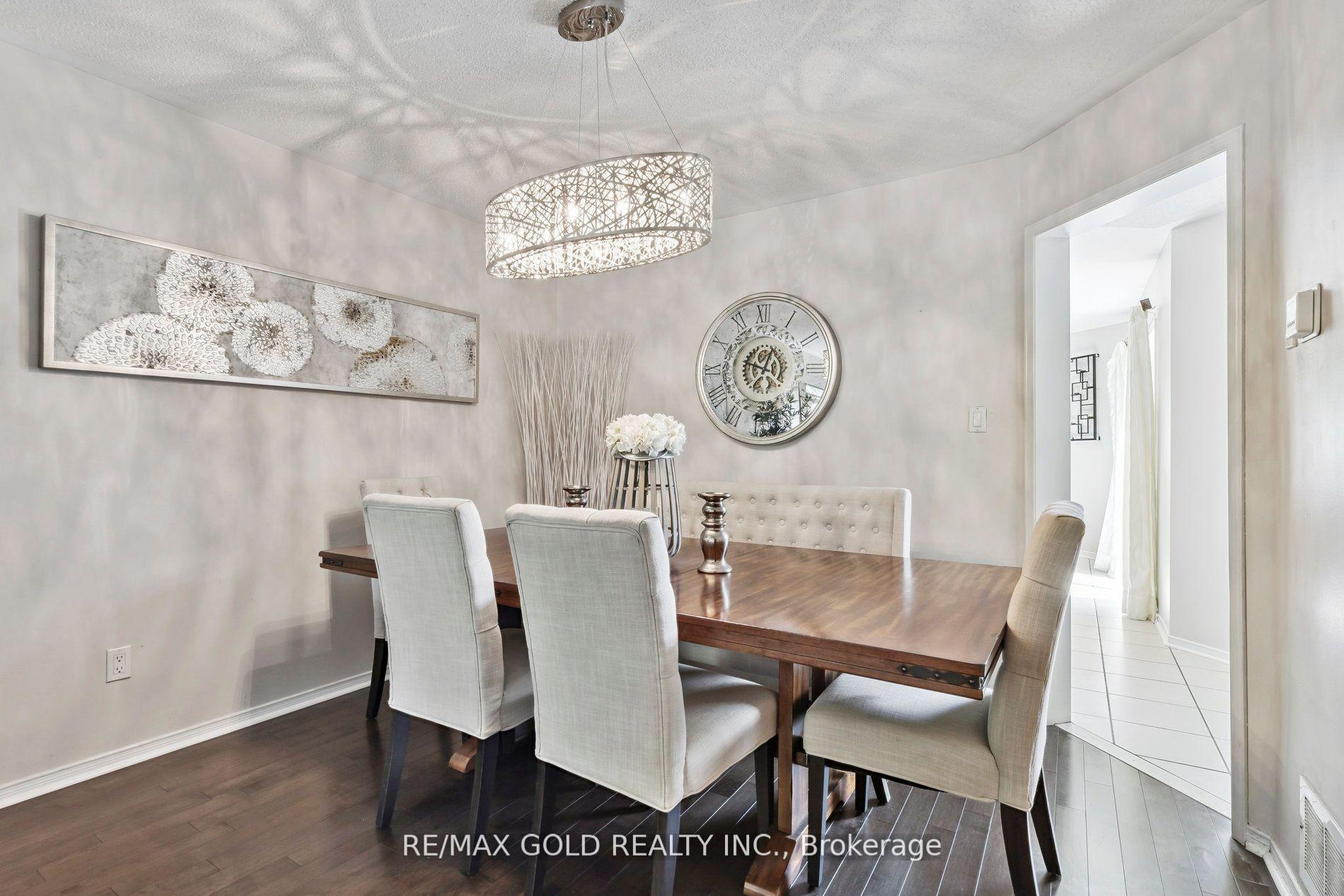 Photo 6 of 15 Blanchard Court, Whitby, Brooklin — HOMEH
