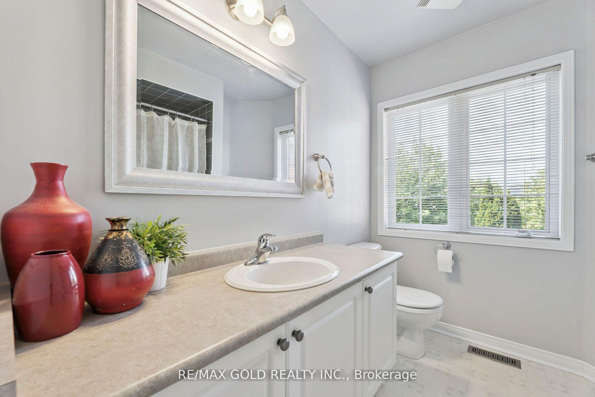 Photo 19 of 15 Blanchard Court, Whitby, Brooklin — HOMEH