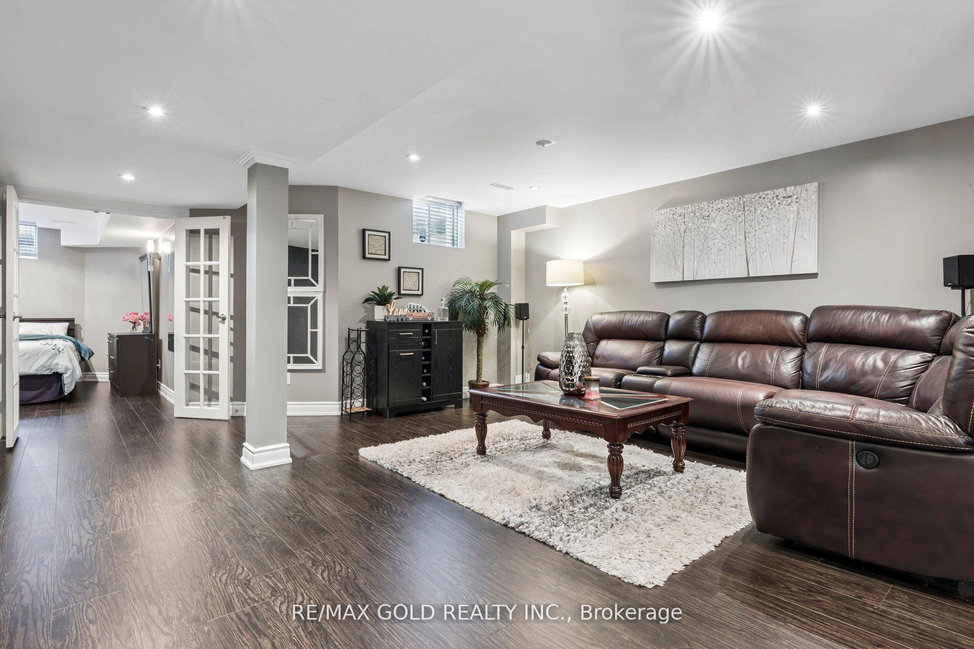 Photo 27 of 15 Blanchard Court, Whitby, Brooklin — HOMEH