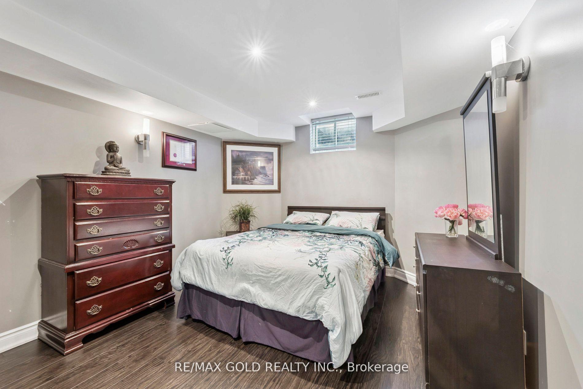 Photo 31 of 15 Blanchard Court, Whitby, Brooklin — HOMEH