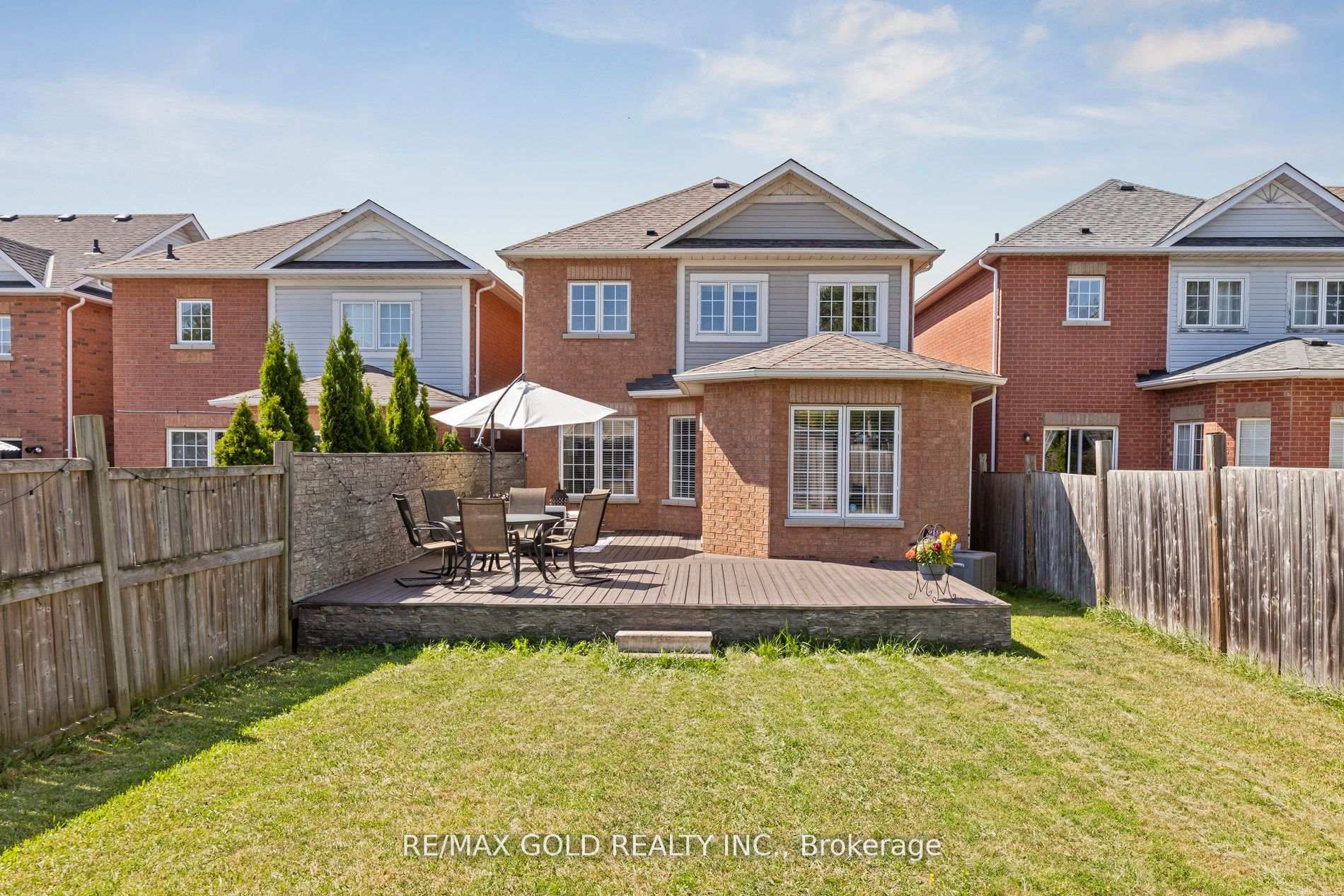 Photo 39 of 15 Blanchard Court, Whitby, Brooklin — HOMEH