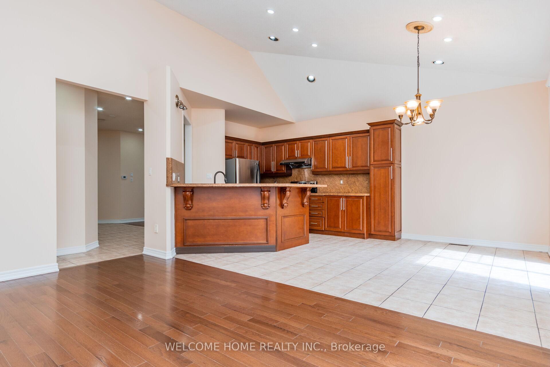 Photo 6 of 37 Marbella Road, Vaughan, Sonoma Heights — HOMEH