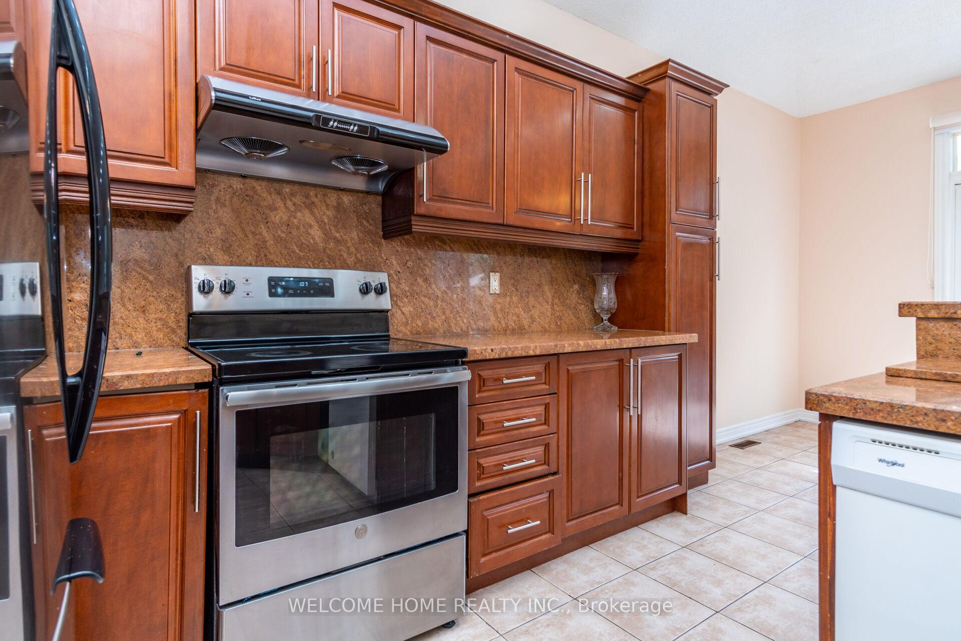 Photo 8 of 37 Marbella Road, Vaughan, Sonoma Heights — HOMEH