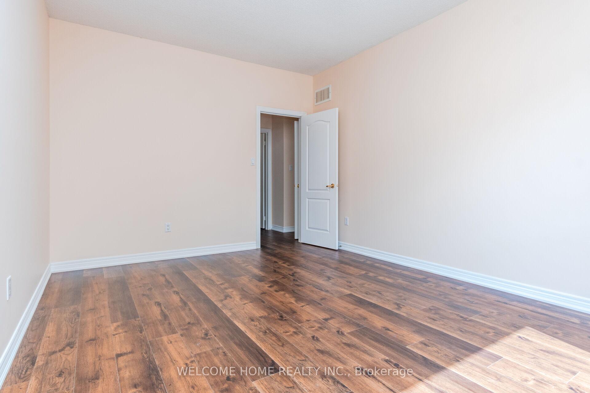 Photo 12 of 37 Marbella Road, Vaughan, Sonoma Heights — HOMEH