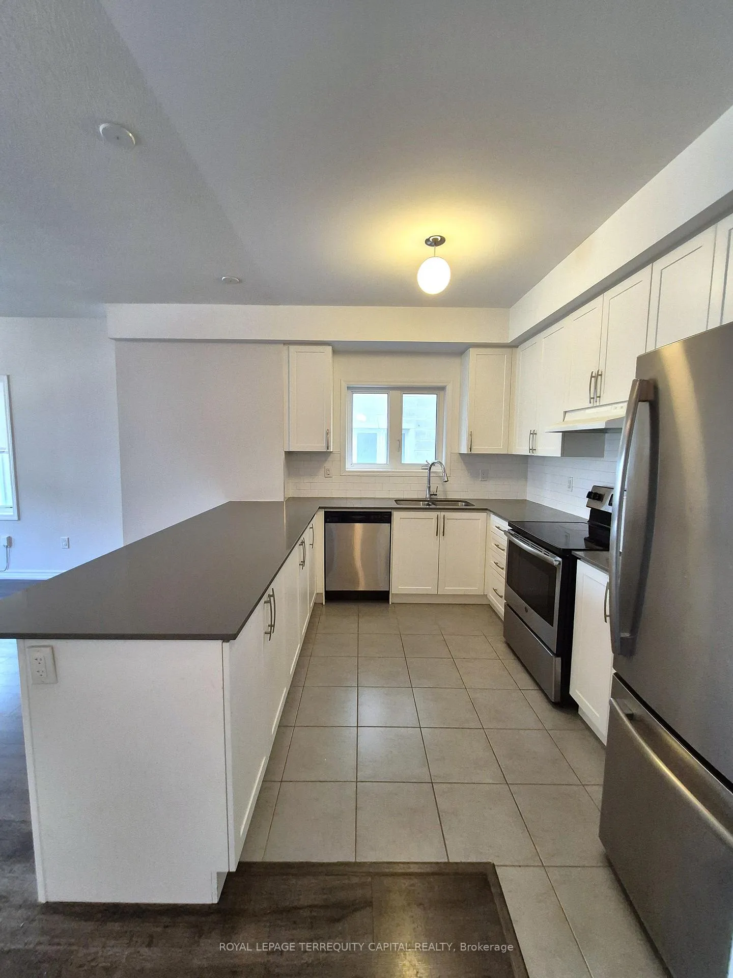 Photo 5 of 12 Dunsley Way, Whitby, Pringle Creek — HOMEH