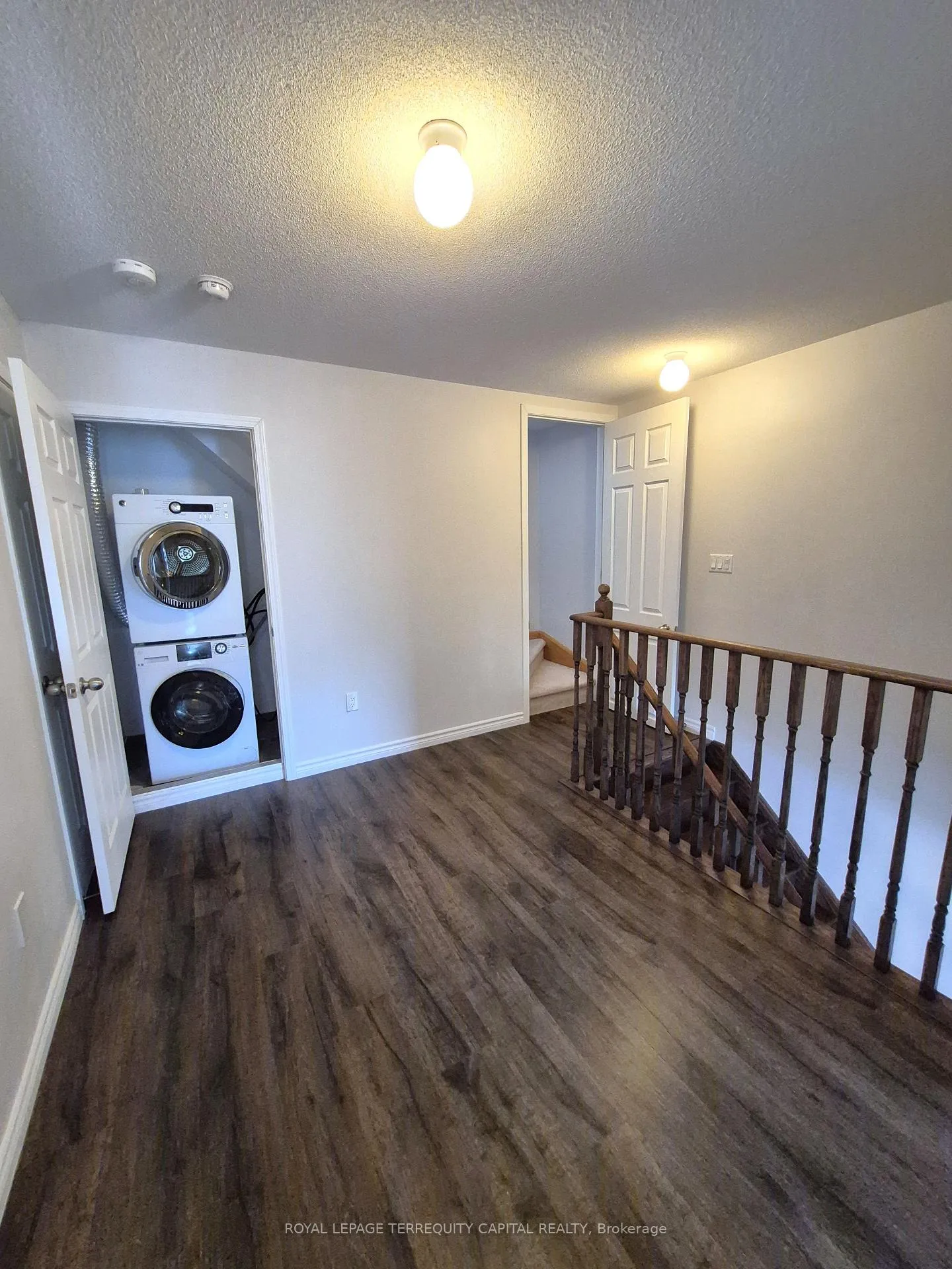 Photo 10 of 12 Dunsley Way, Whitby, Pringle Creek — HOMEH