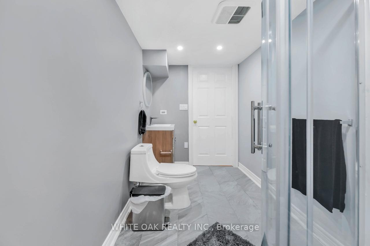 Photo 5 of 43 Sassafras Circle, Vaughan, Patterson — HOMEH