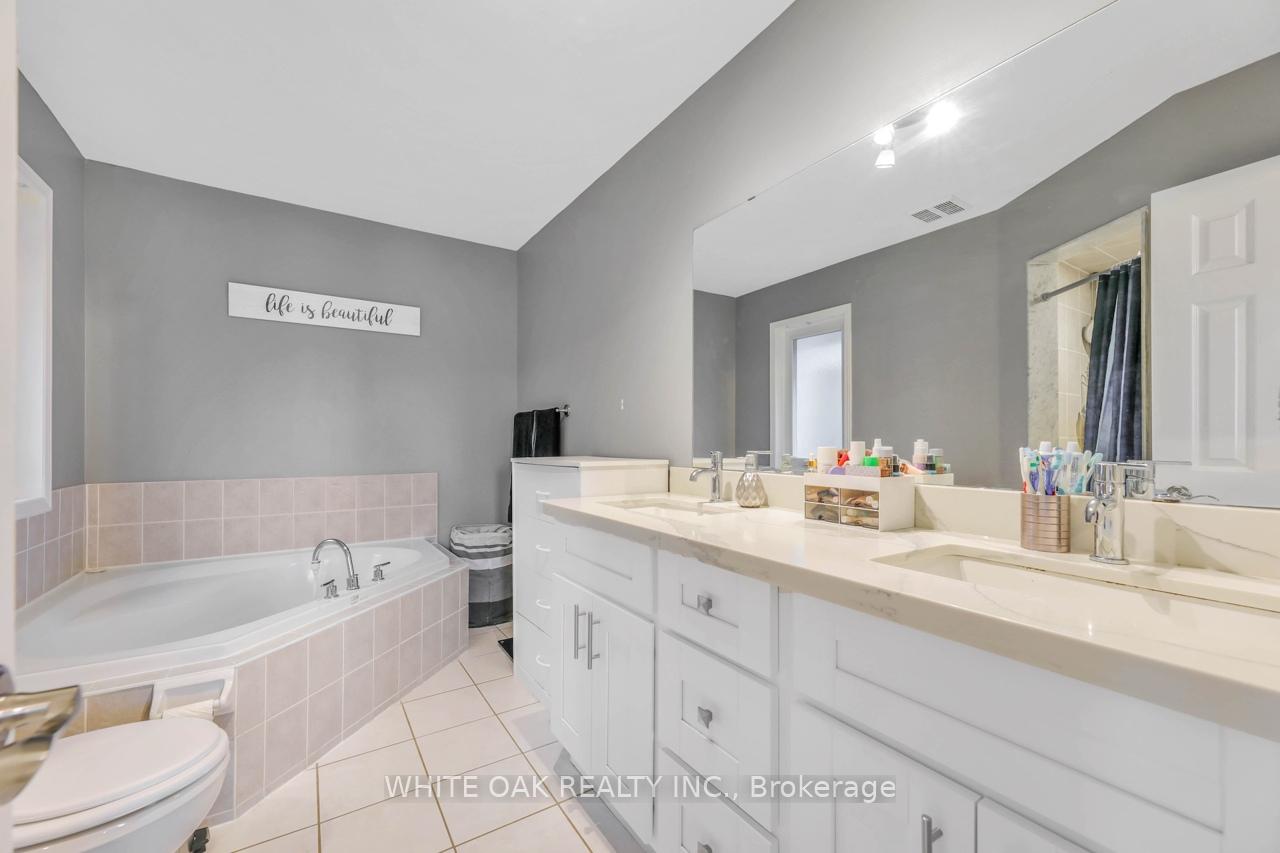 Photo 10 of 43 Sassafras Circle, Vaughan, Patterson — HOMEH