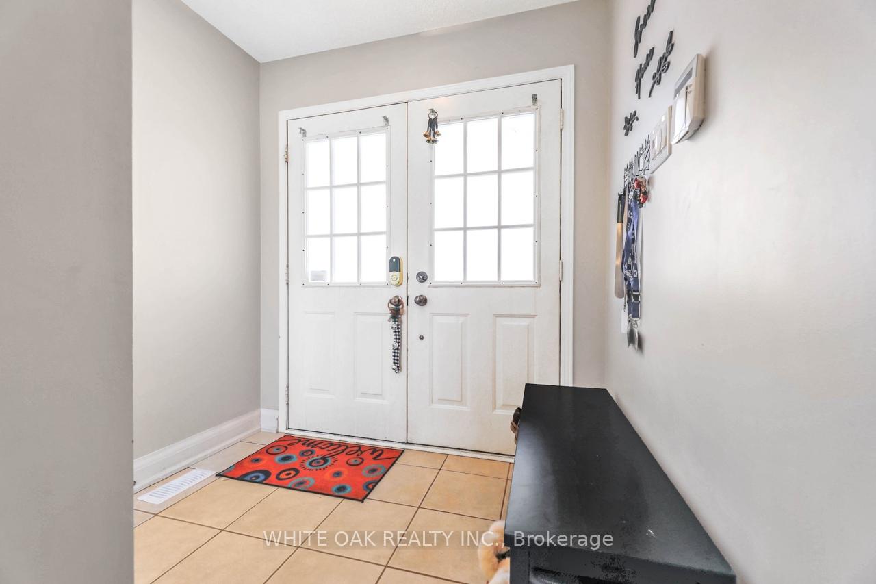Photo 12 of 43 Sassafras Circle, Vaughan, Patterson — HOMEH