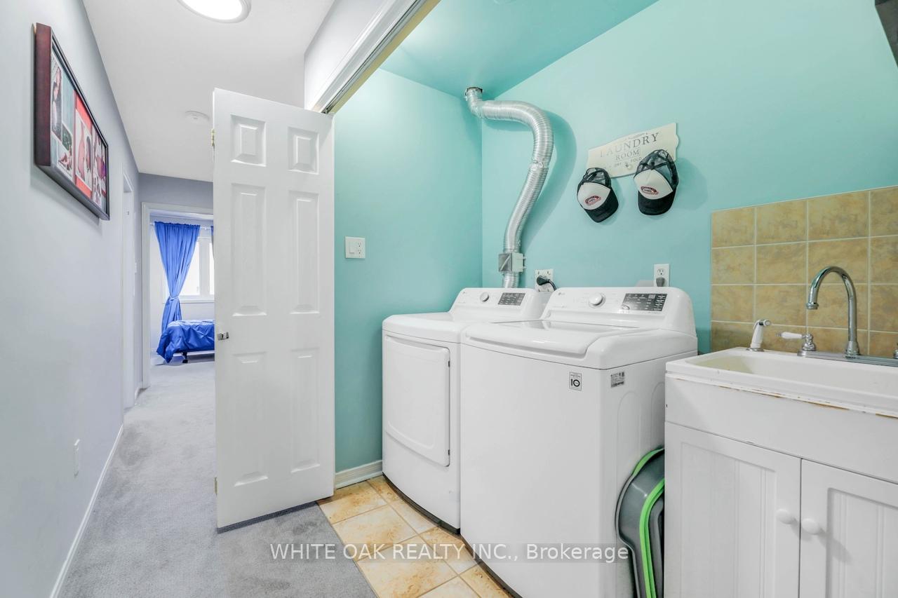 Photo 16 of 43 Sassafras Circle, Vaughan, Patterson — HOMEH