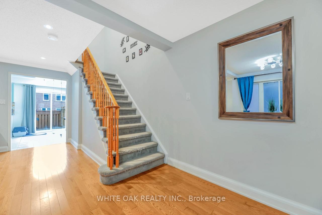 Photo 18 of 43 Sassafras Circle, Vaughan, Patterson — HOMEH