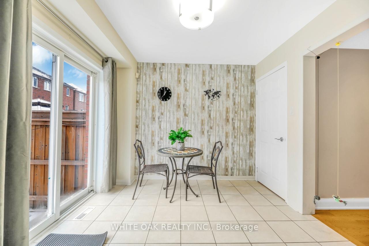 Photo 25 of 43 Sassafras Circle, Vaughan, Patterson — HOMEH
